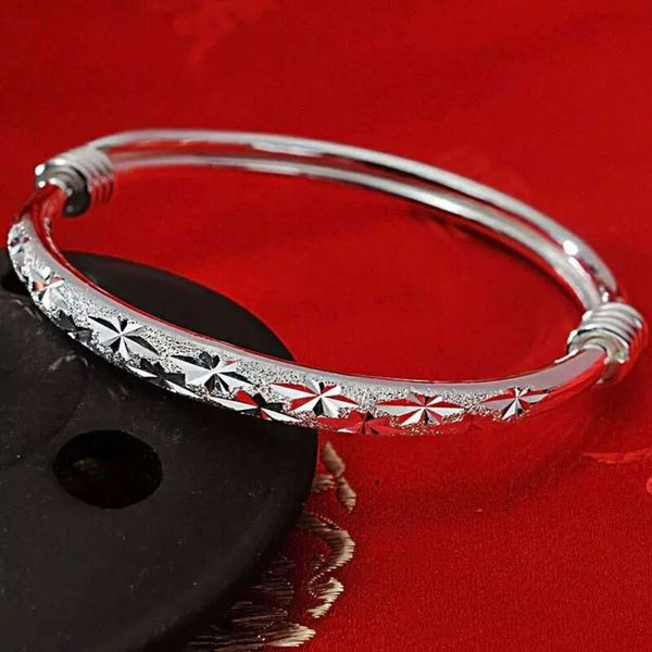 

Factory direct car flower starry bracelet fashion silver plated starry round belly pushpull bracelet imitation silver female