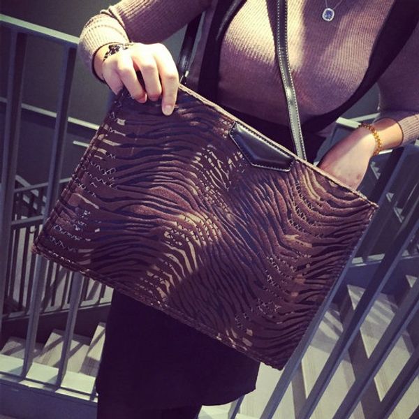

new handbag female european and american stars joker fashion envelope bag