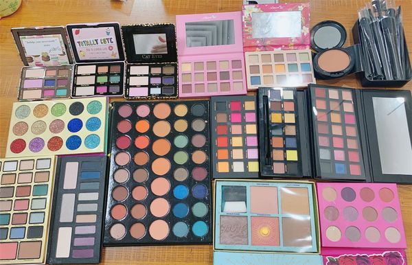 

makeup lucky pack fukubukuro gift you only pay the freight, item worths over $12, random products cost to satisfy