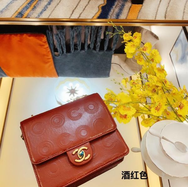 

winter fashion small square bag classic elements travel season must-have handbag cross-body bag hardware size :19*18 cm 2020