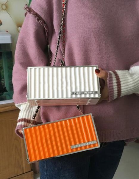 

new christmas gift women's gift handbag paris fashion show shoulder bag container clutch wallet deluxe party bag designer container pur
