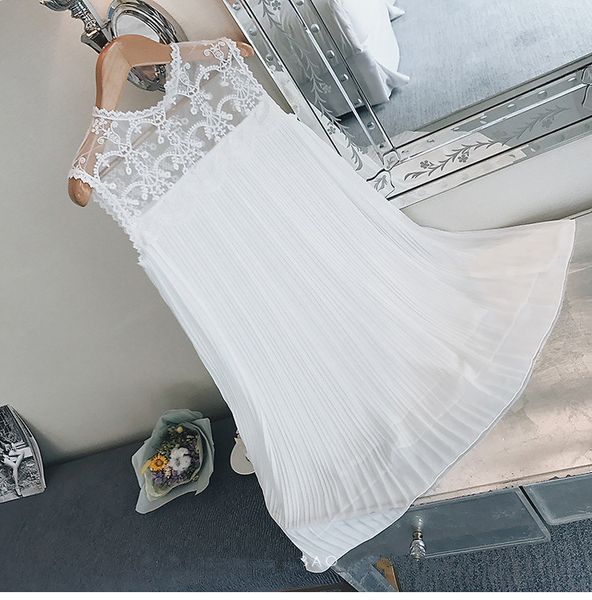 

hollow out lace patchwork chiffon pleated maternity dress loose 2020 princess white dress pregnant women lovely dress wholesale
