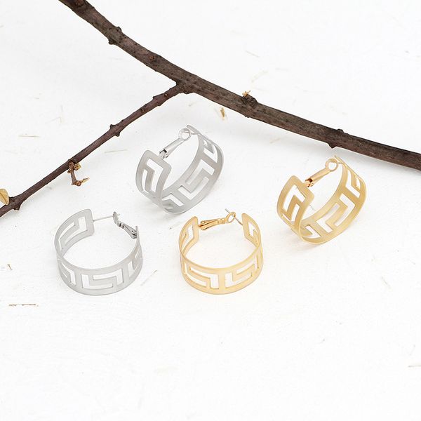 

2020 new gold color metal plated matte geometry hollow circle loop earring eardrop for women fashion jewelry hoop earrings 1pair, Golden
