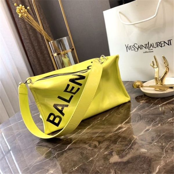 

brand letter womens crossbody hangbags bags simple pure color with letter soft leather size 30cm 16cm for cute girls square style