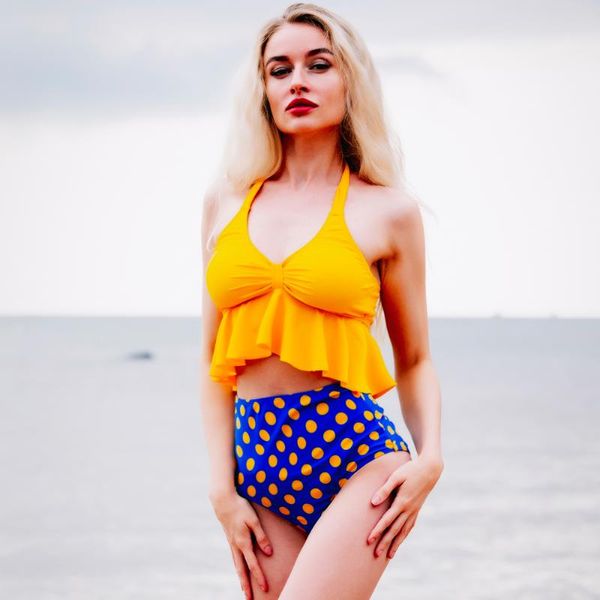 

bikinis set yellow ruffled hem bikini women dot v-neck high-waisted two piece swimsuit 2021 girl beach bathing suit swimwear biquinis