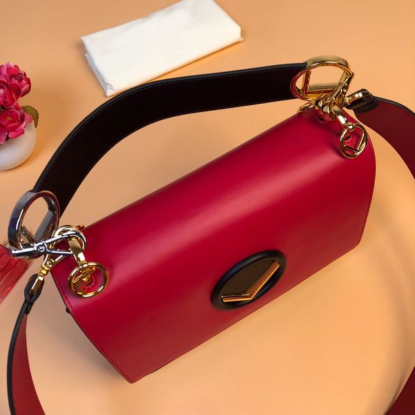 

2019 brand fa hion luxury de igner bag cro body bag treet hooting genuine leather women handbag pur e