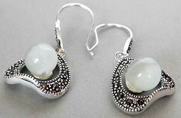 

vintage 925 sterling silver 10mm silver white natural jade round beads 1.5 "earrings, Golden