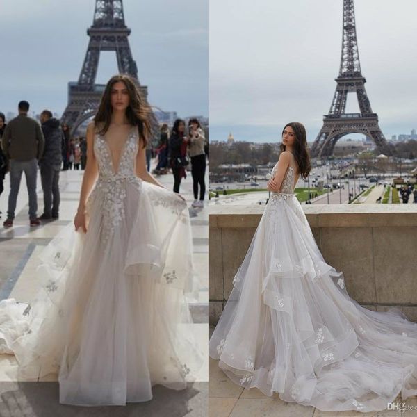 

julie vino 2020 свадебное платье v шеи каскадные оборки backless свадебные платья поезд стреловидности сшитое бич линия свадебное платье, White