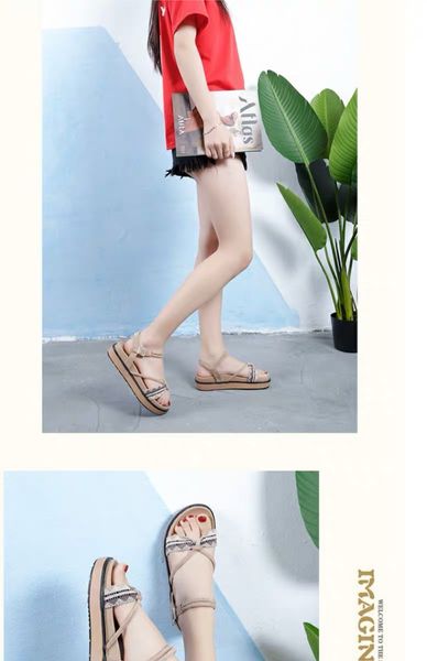 

2019 summer new hundred fairy style flat bottom students simple retro thick bottom roman personality sandals women s tide, Black