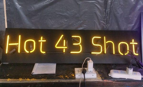 

акѬилова дока гоѬа 43 вѬела неонова ввека веа ен Ѭеклама баѬ Ѭазв