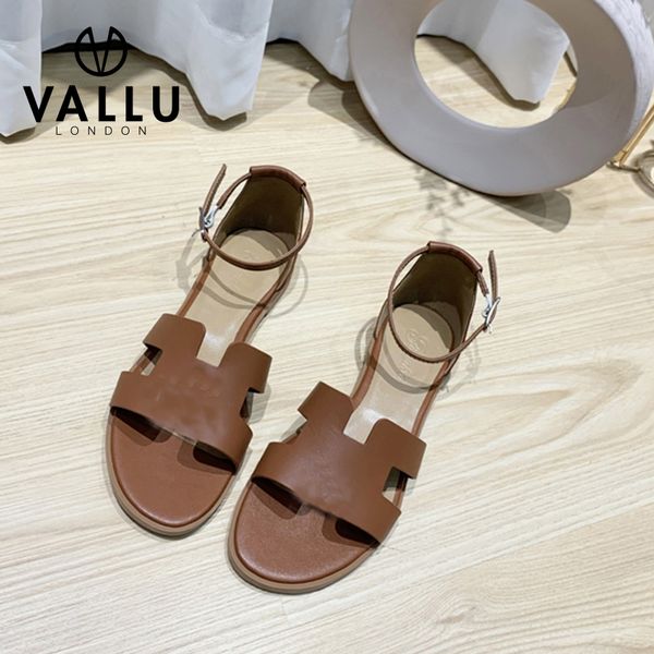 

2020 new summer minimalist sandals temperament fairy style college students wild simple flat shoes outdoor beach y200702, Black