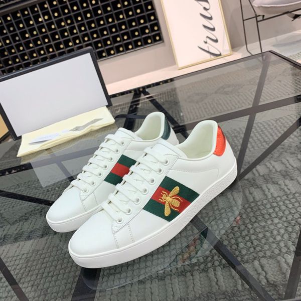 

new men and women's sports shoes luxury designer bees shoes fashion casual calfskin silk embroidery couple small white shoes, Red;white