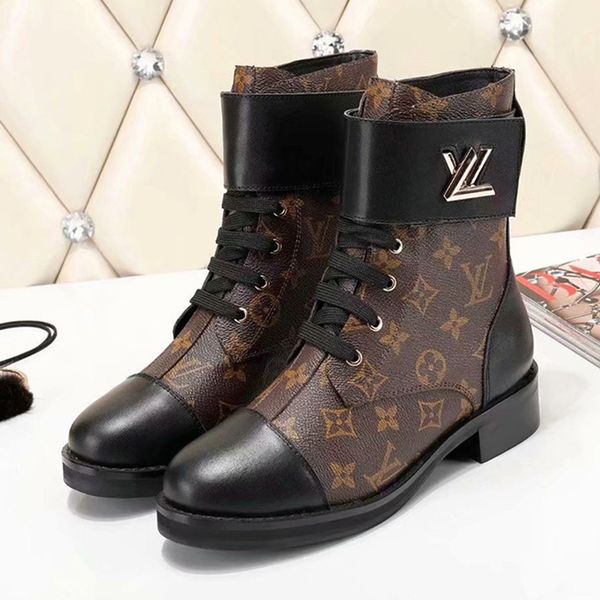

british wind high-end luxury homemade autumn and winter new color matching metal buckle velcro straps short boots flat women's boots, Black