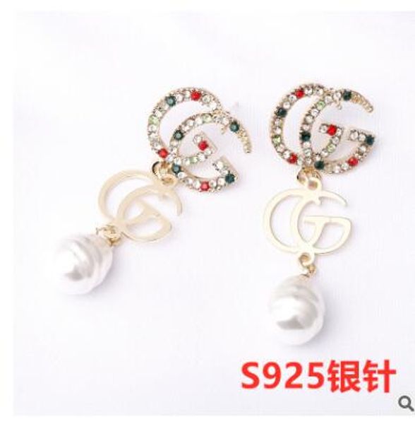 

classic vogue letter designer earring gold round ear stud for women girl lady jewelry 019, White