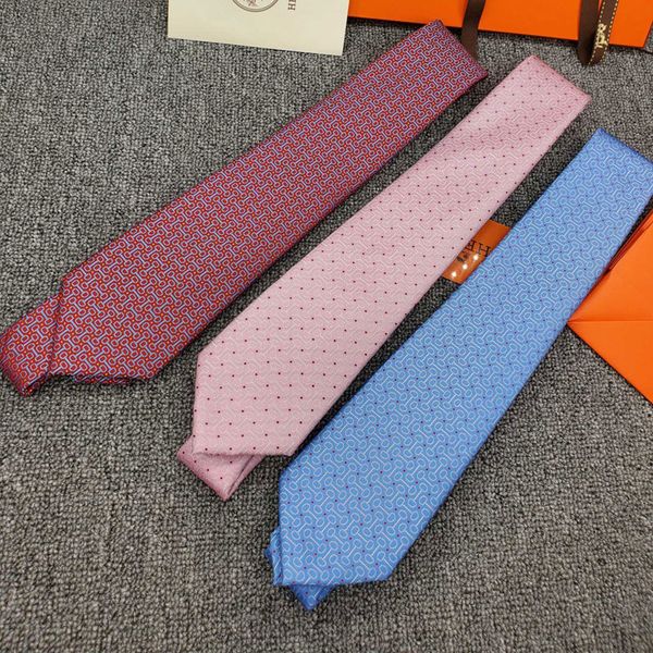 

Gravatas hattrick888