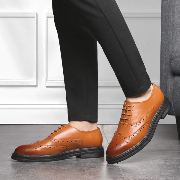 

brogue designer men footwear brand men pointed toe dress shoe anti slip formal leather shoe luxury casual for youth, Black