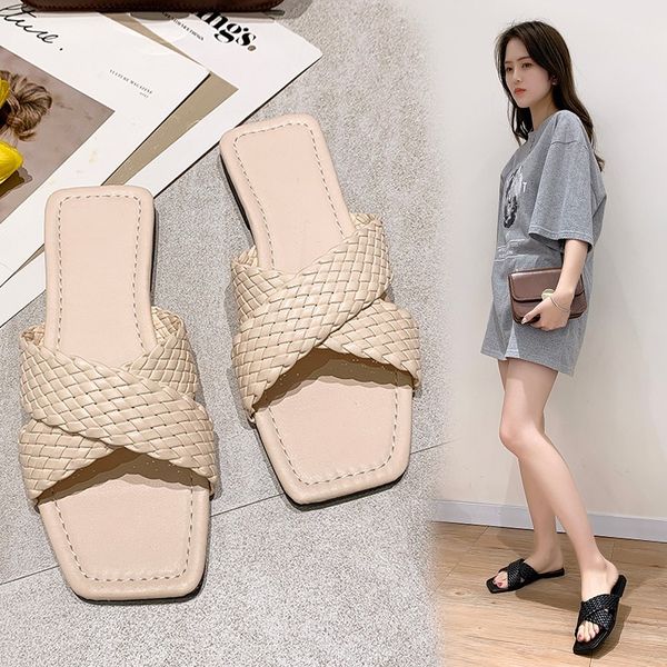 

2020 summer new korean version of the crossover sandals female leisure flat field waichuan square slippers women slippers, Black