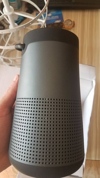 

Wirele bluetooth peaker bo e oundlink revolve bluetooth portable car peaker plug in tf card omnidirectional urround ound effect