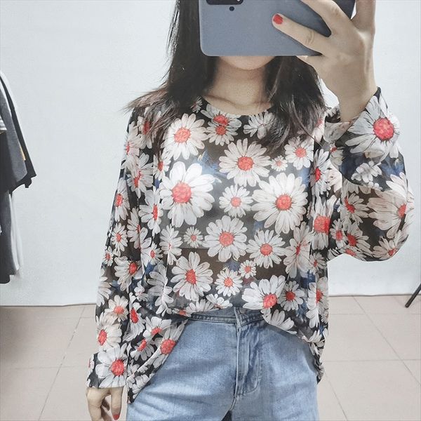 

сетка с длинными рукавами женщины 2020 модной daisy солнцезащитной свободных сеток с длинными рукавами т- футболка топа женщины 2020 модной, White