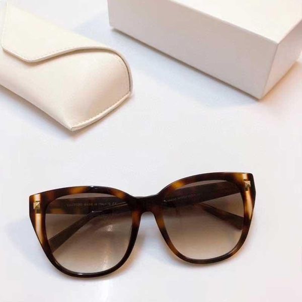 

new brand designer sunglasses charming big cat glasses frame with shiny rivets pop style ladies designer glasses uv400 protective glasses, White;black