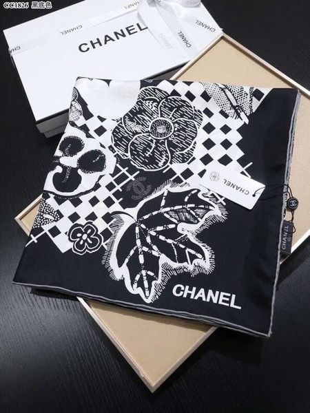 

High-end luxury square scarf fashionable luxury lady camellia print small square scarf 100% silk twill scarf classic black and white 90*90cm
