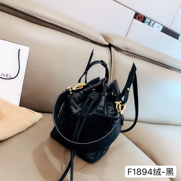 

2020 new genuine leather ladies bag 30811j, Black