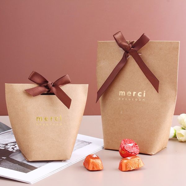 

20pcs black white kraft paper bag bronzing french "merci" thank you gift box package wedding party favor candy bags with ribbon