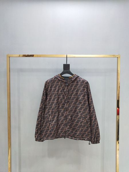 

Mailing of 19 un creen clothe for men and women famou de igner windbreaker un creen lei ure long leeve un creen for men and 24