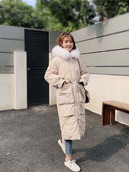 

winter ladies'big hair neck thickened down garment medium-length loose version knee white duck down coat, Black
