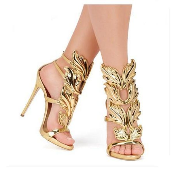 Heißer Verkauf! Goldene Metallflügel, rote Gladiator-High-Heels-Schuhe, Damen-Sandalen mit metallischen Flügeln