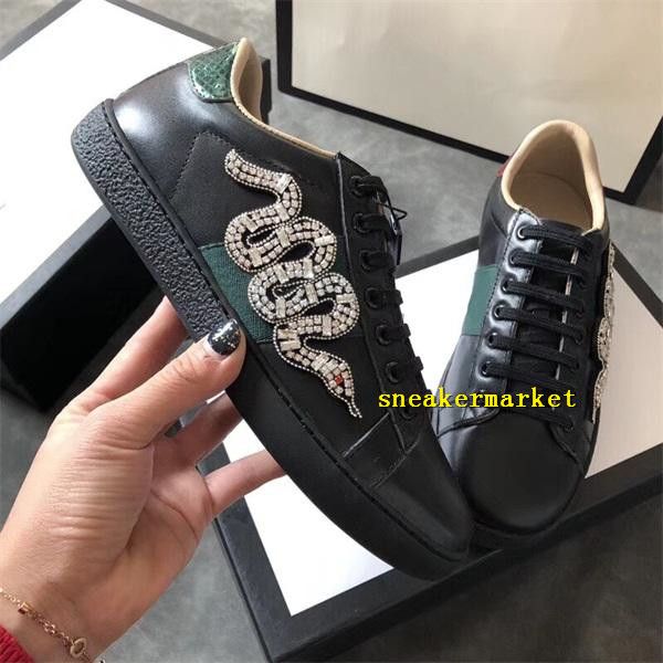 

2020 new popular designer men women sneaker casual shoes fashion brand embroidery flower bee stripes white sneaker shoe chaussures with box, Black