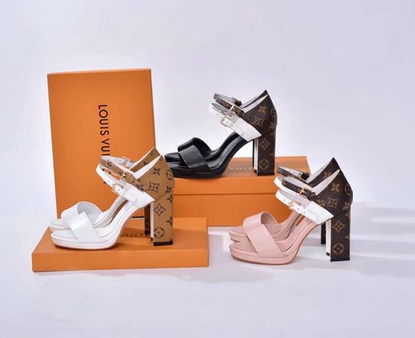 

new high-end brand summer ladies sandals leather flat female soft face thick heel sandals 35-40 yards ing, Black