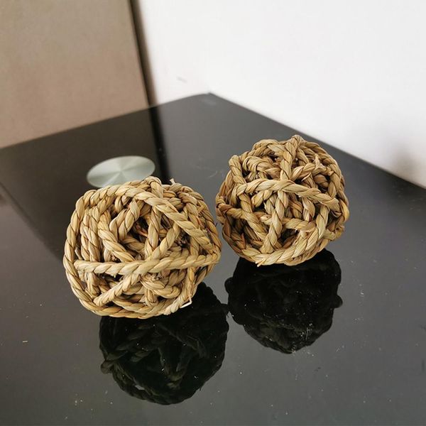 

natural grass ball with bell small pets chew toys for rabbit hamster guinea pig for tooth cleaning supplies 7cm