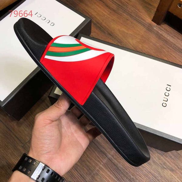 Acheter Hommes été En Caoutchouc Sandales De Plage Glisser Mode Brouillons Pantoufles Chaussures Dintérieur Chaussures De Piscine Palazzo Medusa Avec