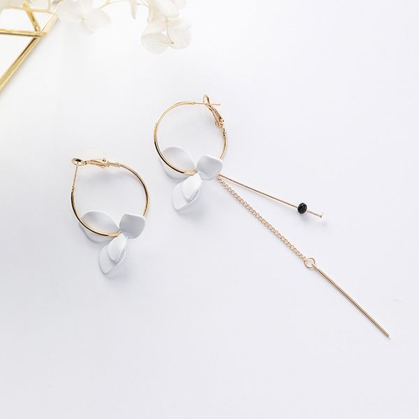 

fashion jewelry elegant white flower hoop earrings personality asymmetrical earrings statement earring for girls gift for woman, Golden;silver