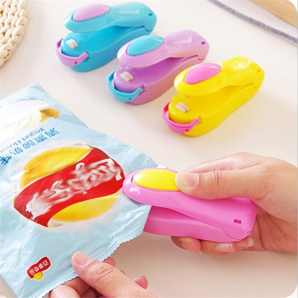 

kitchen accessories mini pocket home sealing machine kitchen tool vacuum bag cilps snack bag sealer heat sealer gadget-s wh0005