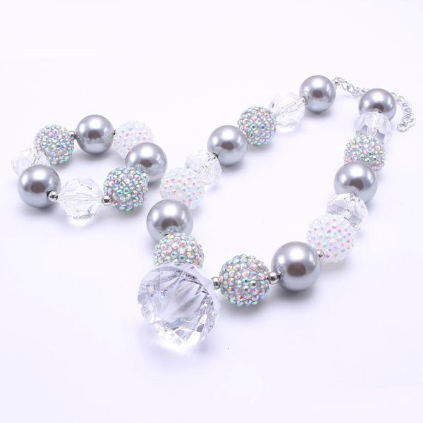 Collana robusta di colore grigioSet di braccialetti Perline con ciondolo alla moda Set di gioielli con collana di perline grosse di gomma da masticare per bambini