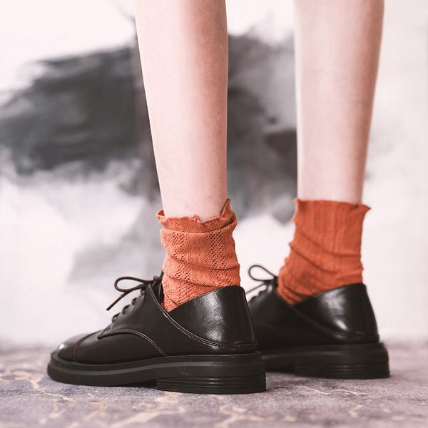 

shoes women's 2020 spring new style simple versatile street snap plus velvet flat heel women's shoes british style black and whi