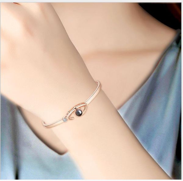 

exquisite titanium steel bracelet female bracelet, Golden;silver