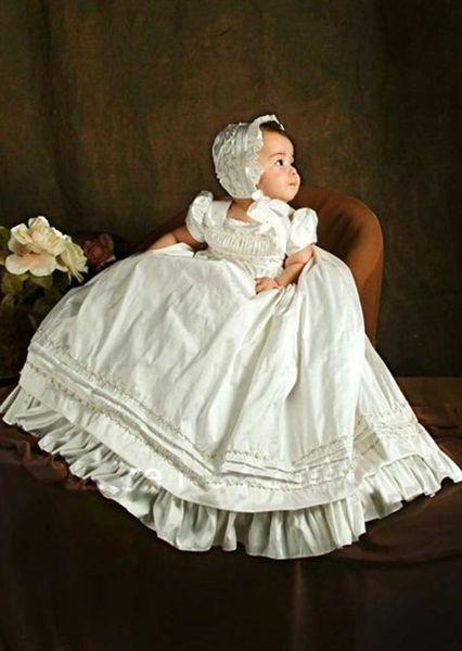 

Lovely Baby Infant Girls Christening Dress White Ivory Floor Length Baptism Gown With Bonnet for Ceremony Special Occasion