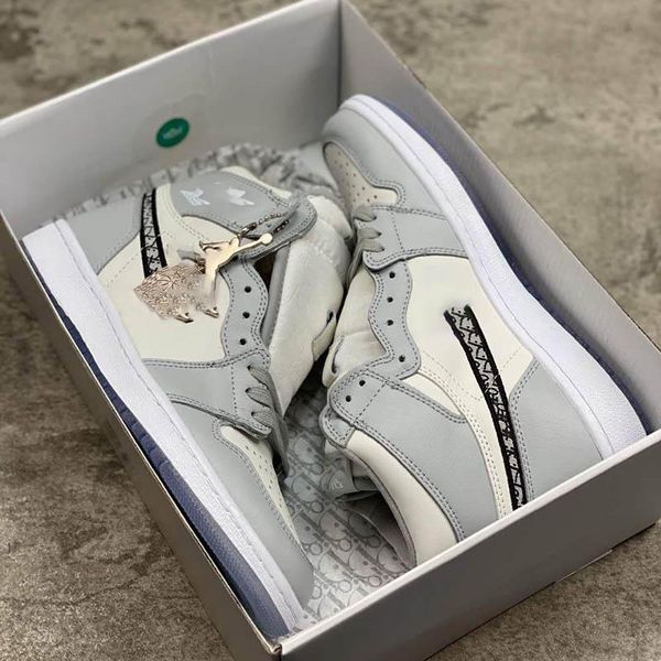 

with box 2020 new officially revealed anniversary collaboration grey white french fashion style label kim jones sneaker shoe size36-46, Black;red