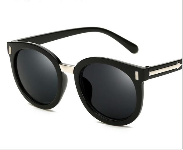 

korean chao ren dazzling sunglasses retro sunshade arrow sun, White;black