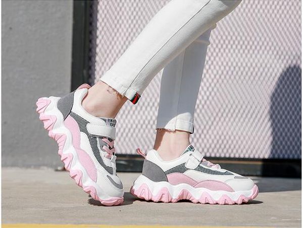 

wild kids sports shoes 2020 spring and autumn new boys casual dad shoes korean breathable girls shoes, Black;red