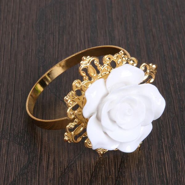 

12pcs/set resin rose white napkin ring table kitchen serviette holder for wedding banquet party dinner decoration