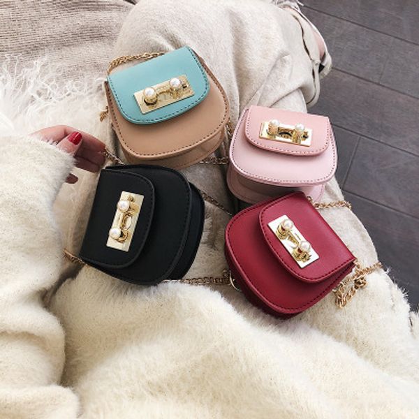

kids purses 2019 korean accessories bags pearl lock mini princess purses girls pu chain cross-body bags birthday gifts, White