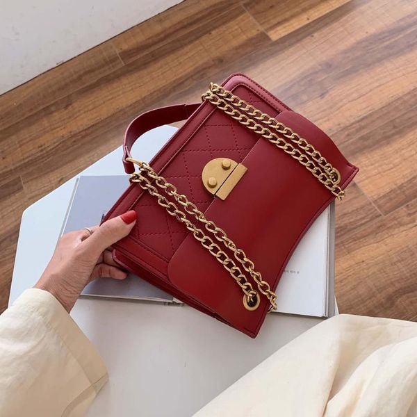

2019 new ladies shoulder bag pu women's bag diamond chain fashion small square korean crossbody