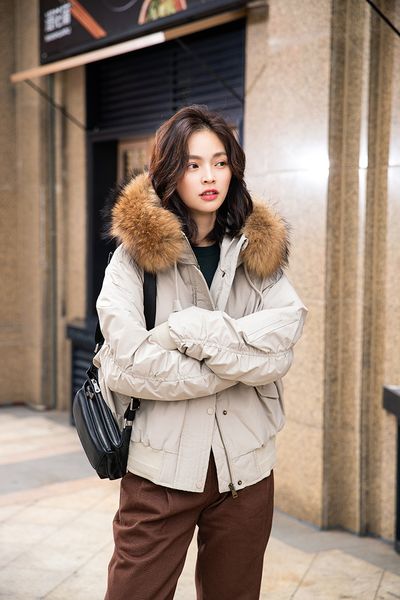 

2019 years new winter casual hooded warm white duck down short jacket down jacket ladies jacket, Black;brown