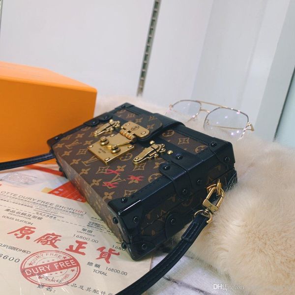 

designer-vintage embroidered suede flap chain shoulder crossbody bag for women handbags ladies messenger clutch casual totes female purse
