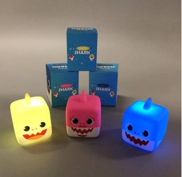 

3 color led baby hark cube with mu ic baby hark mu ic box fla hing baby hark doll inging ong kid gift party favor