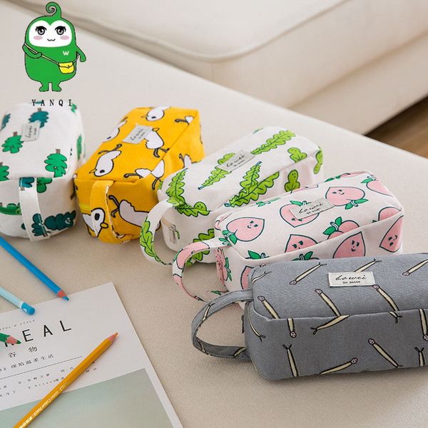 

new cartoon large capacity student pencil bag cute zipper pencil-box